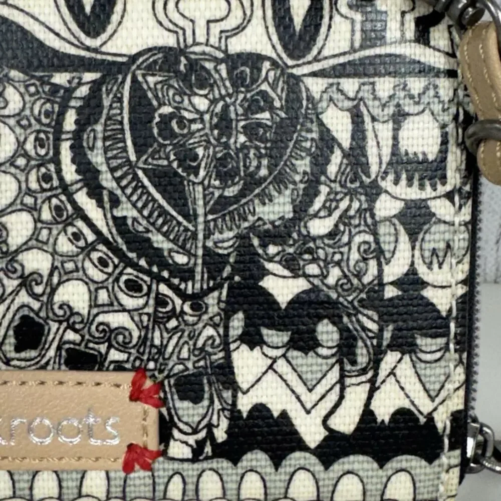 Sakroots Crossbody Wallet Wristlet Clutch Purse Peace Elephant Cream Black -Read